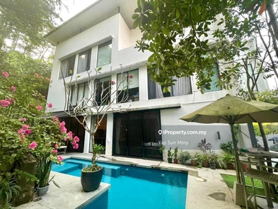 Artistic Elegance: 3-Storey Modern Corner Terrace Delight!