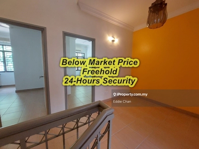 Below Market Price, Freehold 2.5-Storey, House in Good Condition