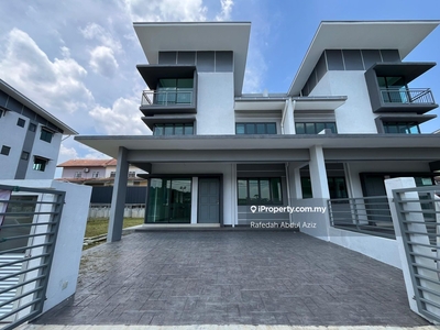 Brand new house & basic unit. Berminat, contact me for viewing.