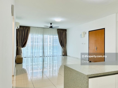 Complete Comfort-Aircons, Curtains, Fridge n Washing Machine Included!