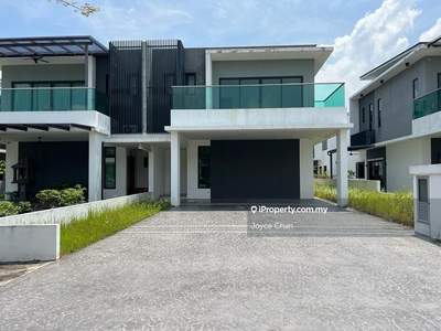 D Island Residence Puchong 2 Story Bare Semi D Limited Unit For Sale