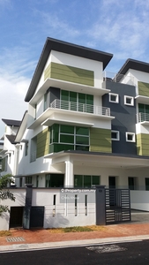 Desa Bayumas Klang 2.5stroey Semi-D house