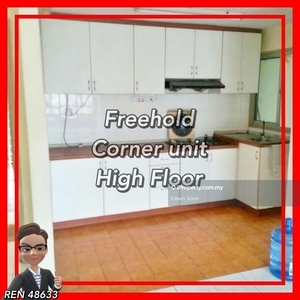 Freehold / Corner unit / High Floor