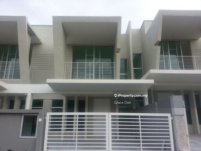 Good condition 2 sty house lep 3 paragon 93