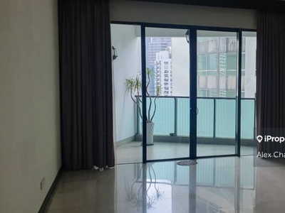Good size for family stay in KL city town renovated unit