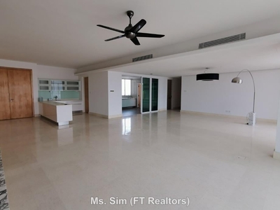 Junior penthouse with KLCC view for rent