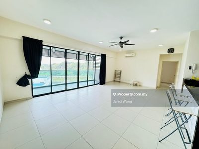 Partly Furnished Unit w Spacious Rooms w Car Park Facilities for Rent!