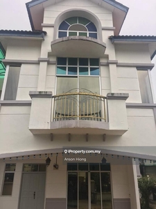Taman Sri Pulai Perdana 2storey terrace house endlot for sale