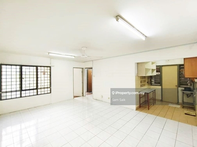 Apartment bayu damansara damai for sale well kept unit first floor