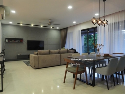 Azelia Bandar Sri Damansara Condominium For Sale 2110sf 4cp Furnished