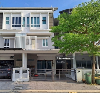 Bank Lelong 2.5 Storey Terrace House