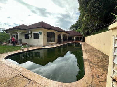 [BELOW MARKET] Rumah Unjuk Dijual / For Sale 2 Storey Bungalow with Swimming Pool Sungai Buloh Country Resort