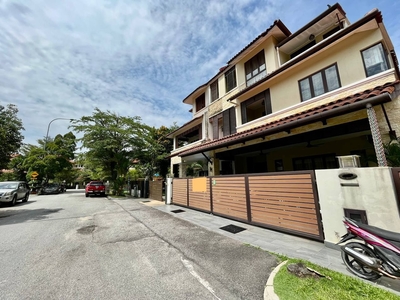 BIGGEST WITH PRIVATE LIFT 3 Storey Semi-D Beverly Heights Ampang