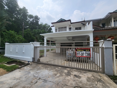 Corner 2 storey Partly Furnished Desa 12 Bandar Country Homes Rawang For Rent