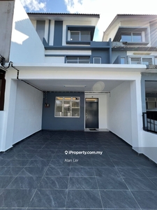 For Sale 2.5 storey terrace