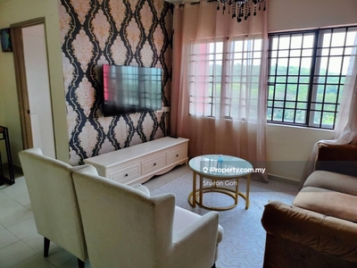 Fully furnished with 3 bedrooms, near karpal singh drive