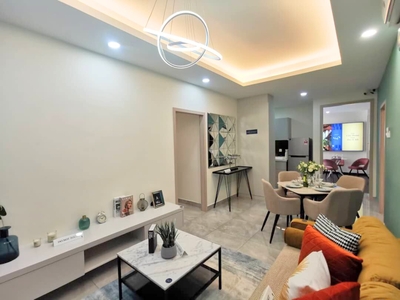 KL48 Most Convenient Freehold Condo, just Next to MRT & LRT Station!!