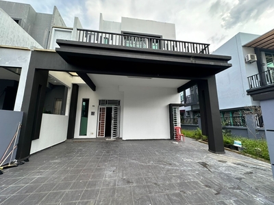 Kulai Taman Tropika Jalan Tropika Double Storey Cluster House