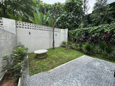 Limited edition Ritchie fully furnished 1 bedroom duplex with garden for rent