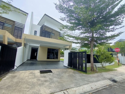 Newly reburbished – Move in condition CORNER LOT Double Storey Terrace House Laman Glenmarie Shah Alam U1 TTDI Jaya For Sale