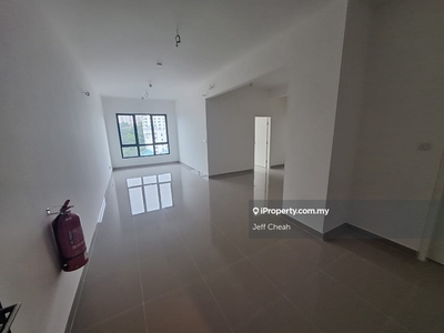 Non Bumi Freehold 2 Bedroom unit for Sale