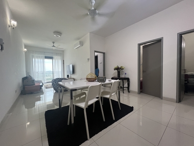 READY TO MOVE IN FULLY FURNISHED VEGA RESIDENSI CONDOMINIUM CYBERJAYA FOR RENT Including SMART TV and INTERNET