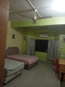 Southern Park klang Female Room for rent 华女性房间出租