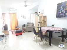 Middle Room at Pelangi Utama, Bandar Utama