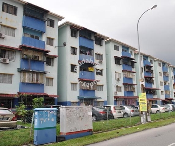 【 100%LOAN 】Putra Indah Apartment 864sf Seri Kembangan BELOW MARKET