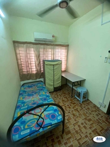 ️ ️DEPOSIT▪️ONLY 6️⃣0️⃣0️⃣❗Taman Bukit Desa Partly Furnished Rooms ️ with Window for rent❗