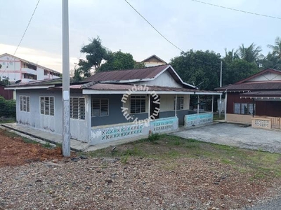 Rumah Kampung 4 Bilik
