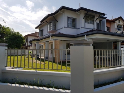 Corner Double Storey Seksyen 10 Putra Heights For Sale