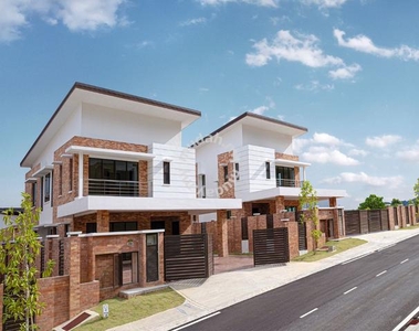 (NICE HILL VIEW! COMPLETED!) 2 Storey Bungalow, Bandar Sungai Long