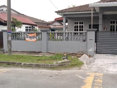 Rumah Semi D setingkat Untuk Dijual di Taman Desa Jaya 4, Kamunting.
