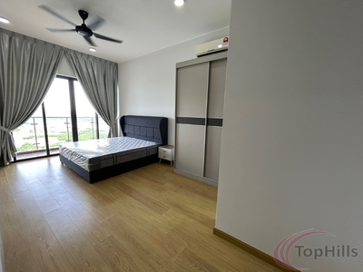 Brand New Interior with Fully Furnished 3 Bedrooms Condo @ Country Garden Danga Bay For Rent