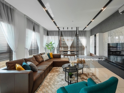Experience Luxury Living in the Stunning Seringin Residence