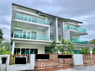 Freehold Modern Semi-D House 1080 Residence Saujana Kajang