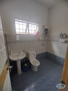 Medium Room with toilet attached at Bukit Prima Pelangi, Segambut