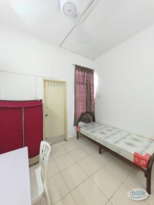 Single Room at Bandar Puteri Puchong, Puchong