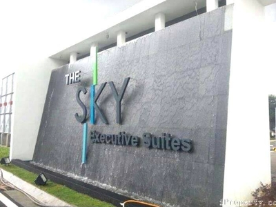 Bukit Indah Sky Executive Suite
