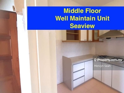 Bukit pelangi 917 Sqft Renovated Unit Middle Floor Seaview Good Deal