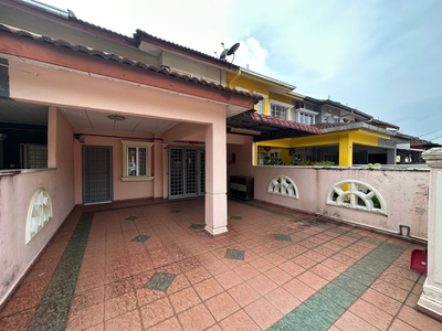 Double Storey Terrace House at Taman Muzaffar Heights, 1,496 Sqft, Kitchen Extended
