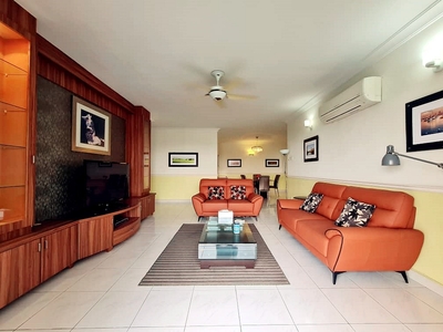 Straits View Condominium 3+1 Bedroom for Rent
