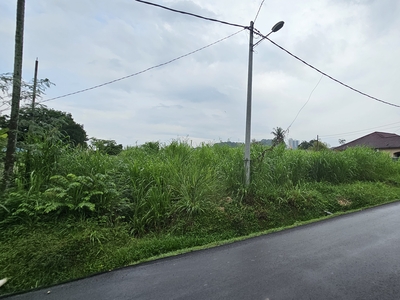 Tanah Korner Lot Banglo di Kampung Sri Aman Luar, Puchong untuk di Jual