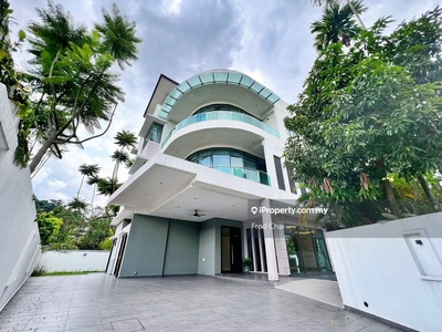 3 sty Bungalow @ Damansara Heights with swim pool & tiptop