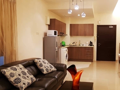 Beautiful service apartment near office, shops and mall up for rent