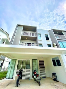 Double Storey at Adoria Heights Puchong For Sale