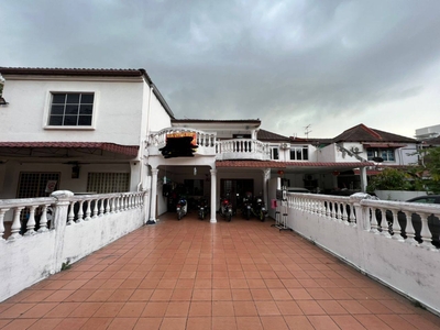 Double Storey House at USJ 1 For Sale