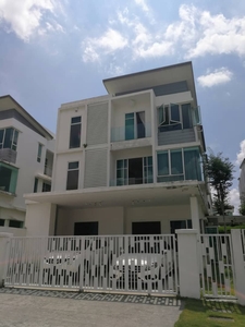FULLY FURNISHED Bungalow with ID Designed 7 Bedder