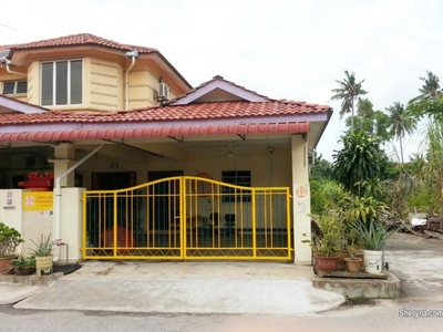 Kampung Homestay in Kuantan Town